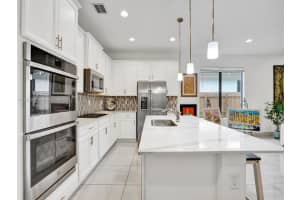 2937 SE 3rd St, Homestead, FL 33033, Sold 03/20/23
