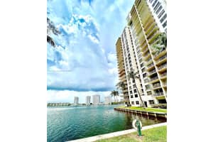 18151 NE 31st Ct, Aventura, FL 33160, Sold 03/31/23