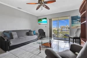 16790 NE 14th Ave APT 302, Miami, FL 33162, Sold 11/29/23