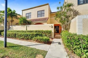 20940 Bay Ct, Miami, FL 33180, Sold 04/14/23