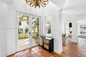 305 Isle of Capri Dr, Fort Lauderdale, FL 33301, Sold 04/05/23
