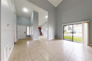 19 Peachtree Pl, Boynton Beach, FL 33436, Sold 04/17/23