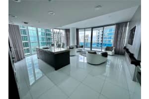 200 Biscayne Blvd Way APT 4401, Miami, FL 33131, Sold 06/14/23