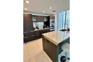 200 Biscayne Blvd Way APT 4401, Miami, FL 33131, Sold 06/14/23