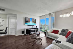 5077 NW 7th St APT 709, Miami, FL 33126, Sold 03/24/23