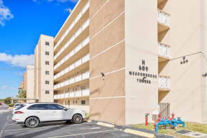 609 NE 14th Ave APT 105, Hallandale Beach, FL 33009, Sold 04/17/23