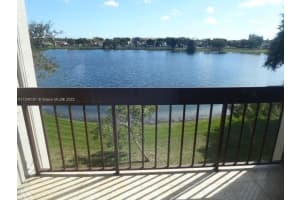 10288 NW 9th St Cir APT 304, Miami, FL 33172, Sold 04/20/23