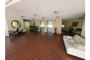 9682 Fontainebleau Blvd, Miami, FL 33172, Sold 05/25/23