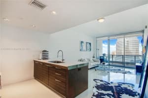 Epic Tower, 200 Biscayne Blvd Way, Miami, FL 33131, Sold 03/23/23