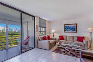 20400 W Country Club Dr APT 811, Aventura, FL 33180, Sold 04/10/23