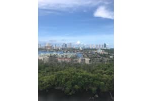 16385 Biscayne Blvd Unit 1917, Aventura, FL 33160, Sold 10/13/23
