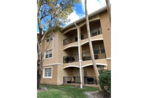 11701 SW 2nd St, Pembroke Pines, FL 33025, Sold 05/16/23