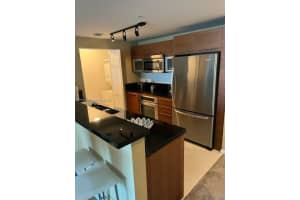 Vizcayne, 253 NE 2nd St APT 510, Miami, FL 33132, Sold 04/20/23