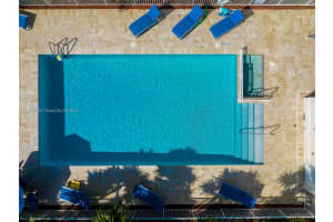 1261 Hayes St, Hollywood, FL 33019, Sold 04/03/23