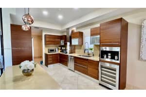 20771 NE 30th Ct, Aventura, FL 33180, Sold 06/28/23