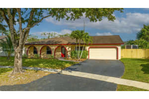 4998 SW 86th Terrace, Cooper City, FL 33328, Sold 04/27/23