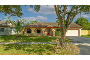 4998 SW 86th Terrace, Cooper City, FL 33328, Sold 04/27/23