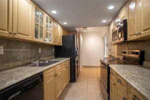 9250 Fontainebleau Blvd, Miami, FL 33172, Sold 05/15/23