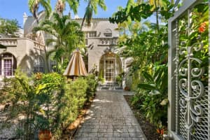 719 Meridian Ave, Miami Beach, FL 33139, Sold 04/25/23