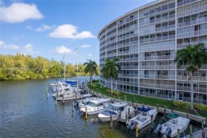 1523 E Hillsboro Blvd APT 333, Deerfield Beach, FL 33441, Sold 04/05/23