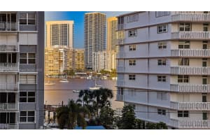 427 Golden Isles Dr #4f, Hallandale Beach, FL 33009, Sold 04/17/23