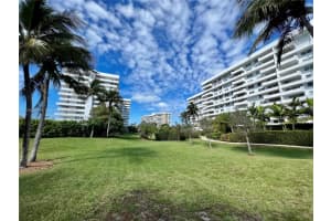 199 Ocean Ln Dr, Key Biscayne, FL 33149, Sold 04/14/23