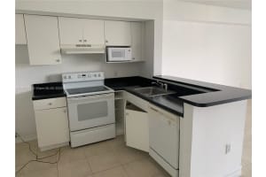 5077 NW 7th St APT 611, Miami, FL 33126, Sold 06/16/23