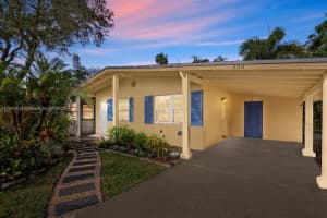 404 S Caloosahatchee Ave, Jupiter, FL 33458, Sold 03/20/23