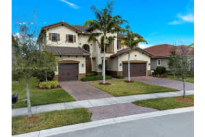 8774 S Miralago Way, Pompano Beach, FL 33076, Sold 04/17/23