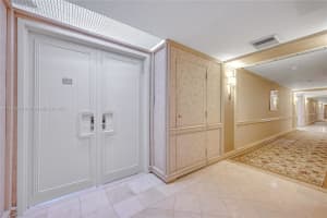 20281 E Country Club Dr APT 315, Aventura, FL 33180, Sold 09/18/23
