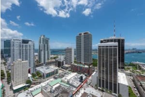 151 SE 1st St Apt 3102, Miami, FL 33131, Sold 03/31/23