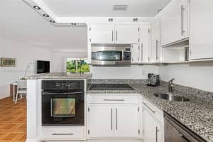 700 Layne Blvd APT 308, Hallandale Beach, FL 33009, Sold 04/06/23
