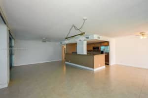600 Parkview Dr APT 1110, Hallandale Beach, FL 33009, Sold 04/28/23
