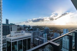 88 SW 7th St Apt 3302, Miami, FL 33130, Sold 07/24/23