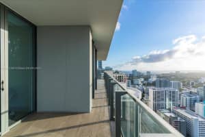 88 SW 7th St Apt 3302, Miami, FL 33130, Sold 07/24/23