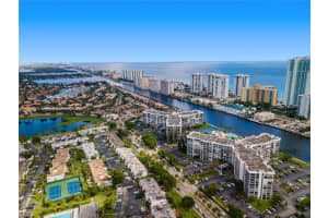 800 Parkview Dr APT 922, Hallandale Beach, FL 33009, Sold 04/26/23
