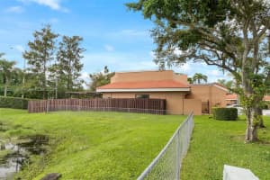 12048 S Las Palmas Dr, Pembroke Pines, FL 33025, Sold 03/22/23