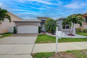 10392 SW 9th Ln, Pembroke Pines, FL 33025, Sold 06/29/23