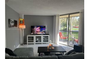 3101 N Country Club Dr APT 111, Aventura, FL 33180, Sold 04/11/23