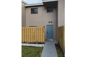 5164 S University Dr, Davie, FL 33328, Sold 04/26/23