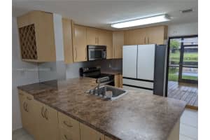 5164 S University Dr, Davie, FL 33328, Sold 04/26/23