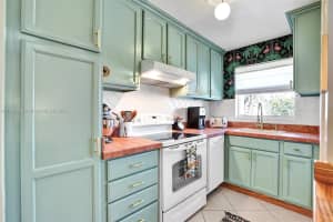 300 Layne Blvd APT 206, Hallandale Beach, FL 33009, Sold 06/08/23