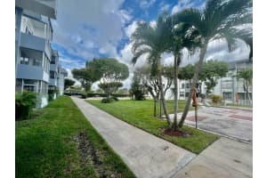 6705 NW 169th St APT C312, Hialeah, FL 33015, Sold 04/28/23