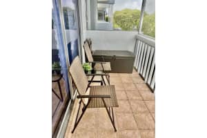 6705 NW 169th St APT C312, Hialeah, FL 33015, Sold 04/28/23