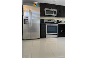 301 NW 109th Ave APT 211, Miami, FL 33172, Sold 04/03/23