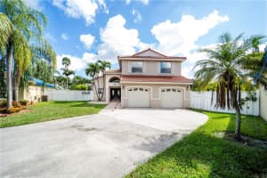 16480 NW 1st St, Pembroke Pines, FL 33028, Sold 04/28/23