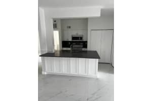 18344 NW 68th Ave f, Hialeah, FL 33015, Sold 03/31/23