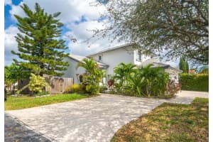 15845 SW 85th St, Miami, FL 33193, Sold 04/14/23