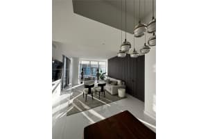 851 Ne 1st Ave 1412