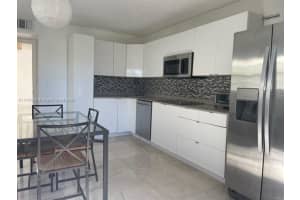 4011 Meridian Ave, Miami Beach, FL 33140, Sold 04/18/23